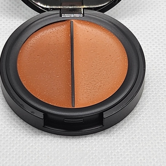 Eve Pearl Makeup Set (Concealer, Bronzing Highlighter & Brush) - Picture 4 of 15